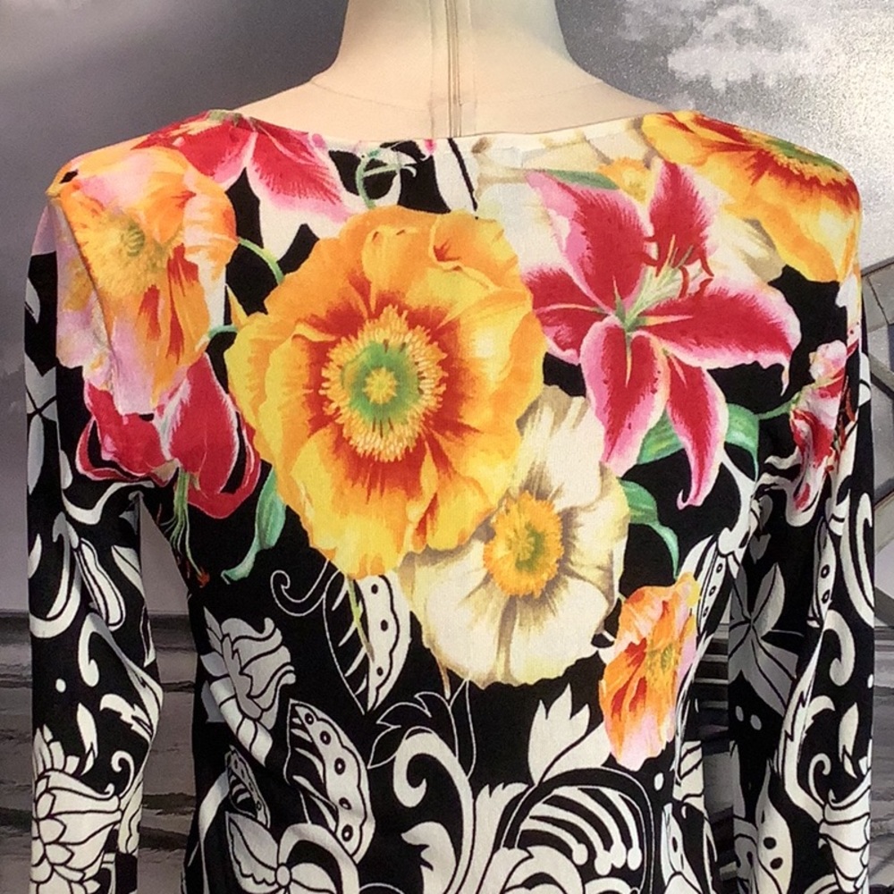 Alberto Makali Lightweight 3/4 Sleeve Floral Embellished V Neck Sweater Sz M - Picture 7 of 11